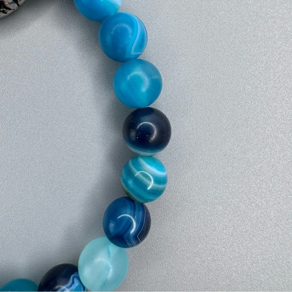 HAND CRAFTED Blue Agate Stretch Bracelet 6.5” Beaded Gemstone Silver Heart NWT